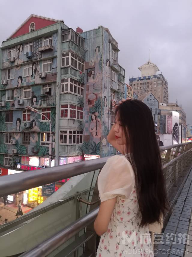 夜景模特