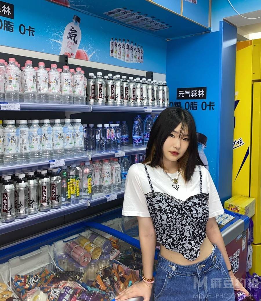 清新模特