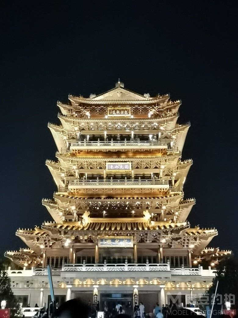 夜景模特