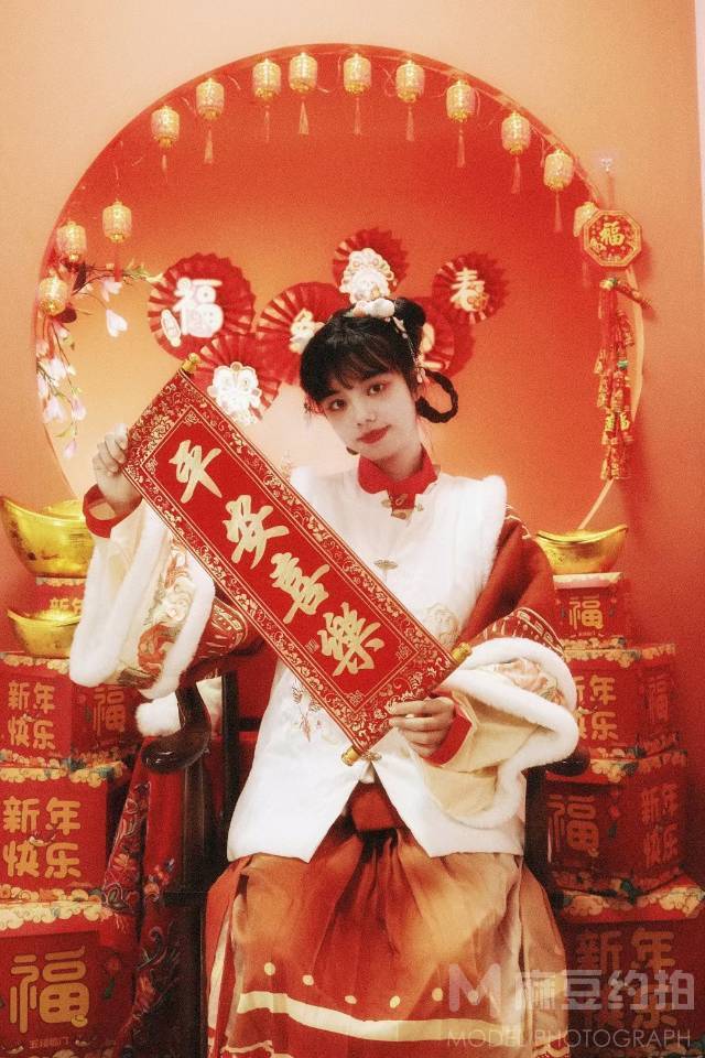 汉服模特