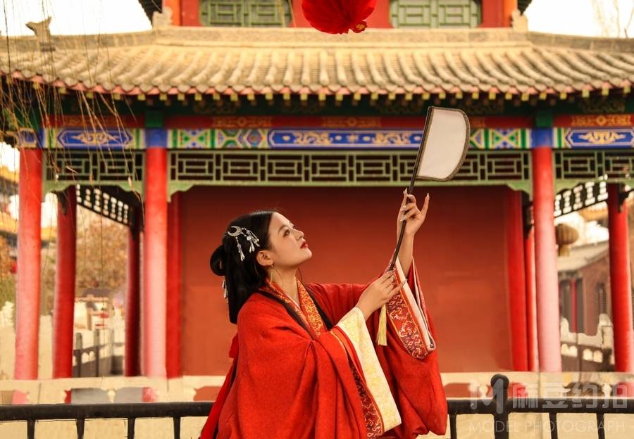 汉服模特
