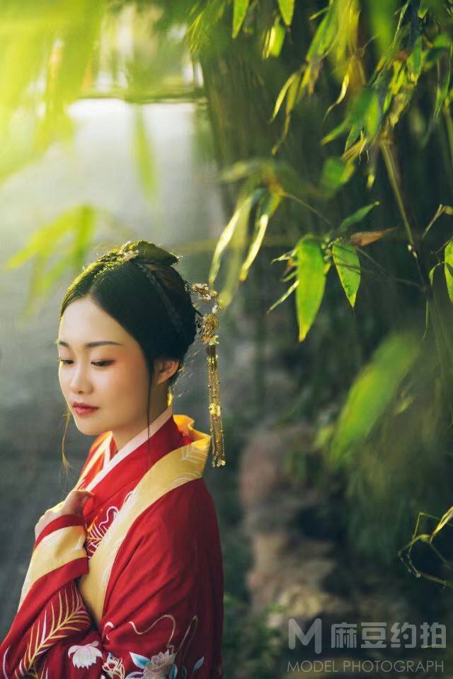 汉服模特