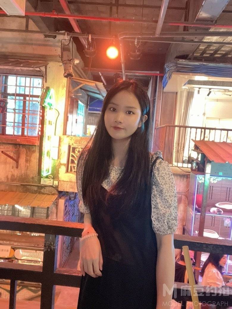 妆容模特