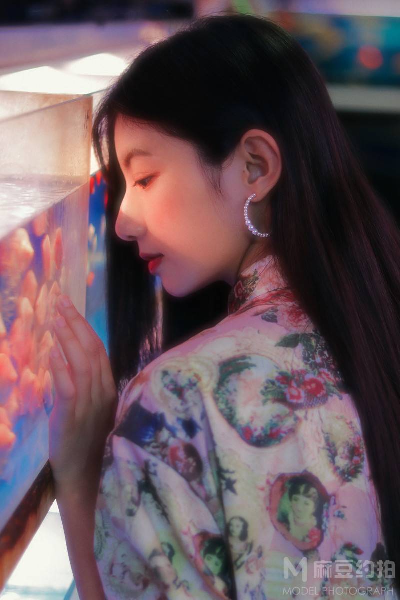 情绪模特