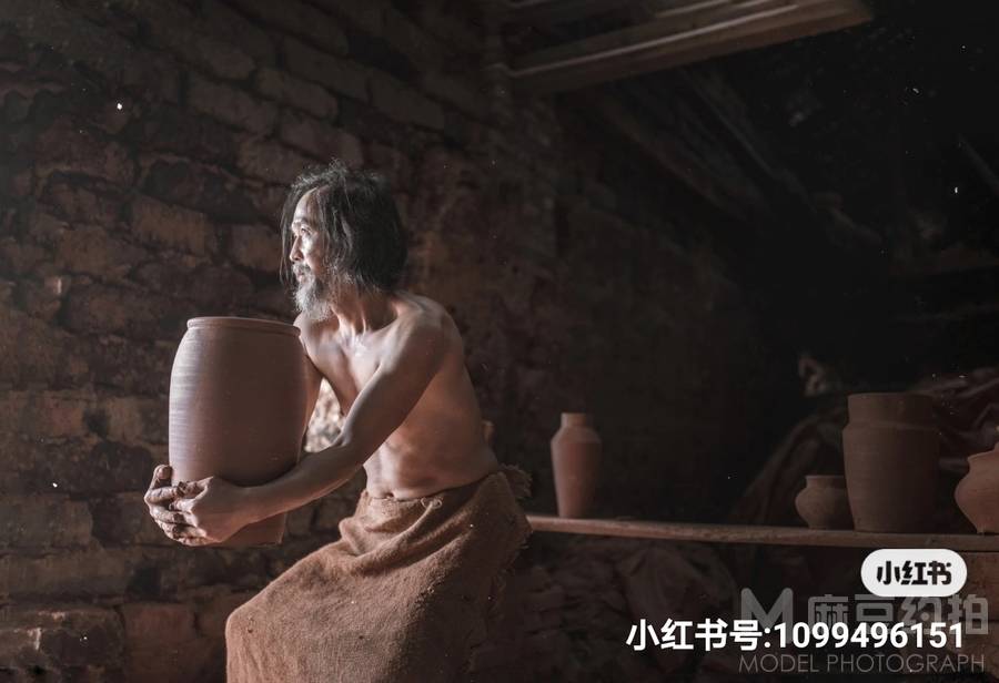 情绪模特