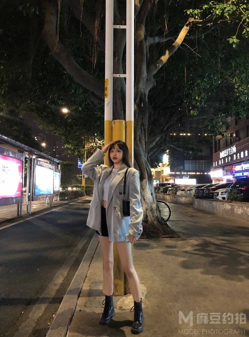 校园模特