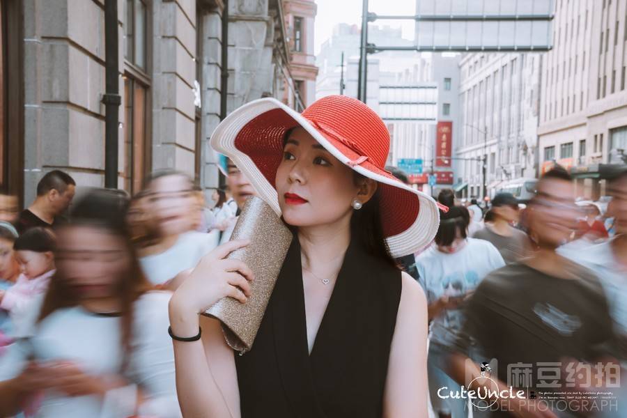 情绪模特