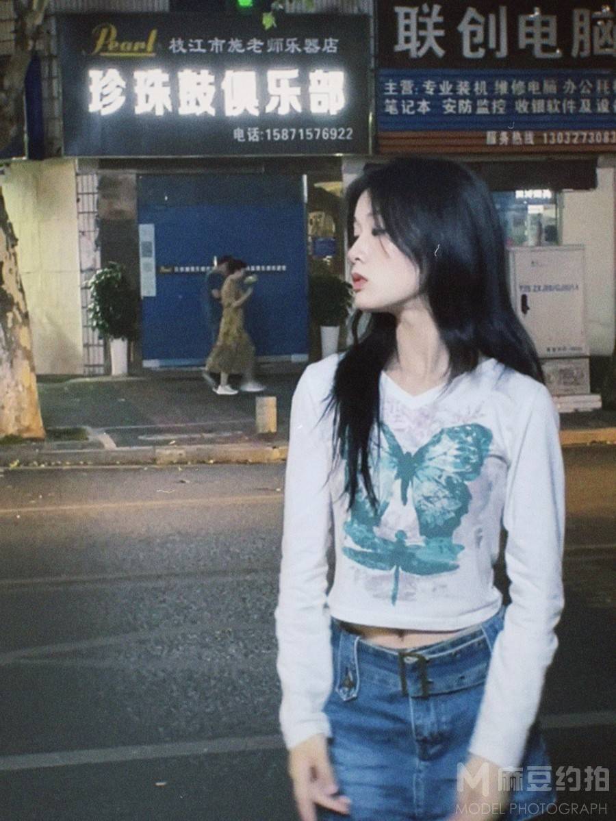 校园模特