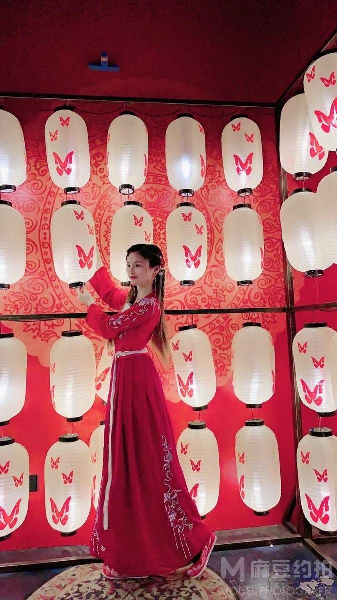 汉服模特