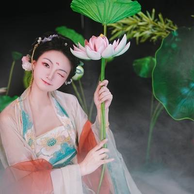 汉服模特