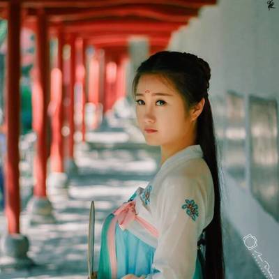 汉服模特