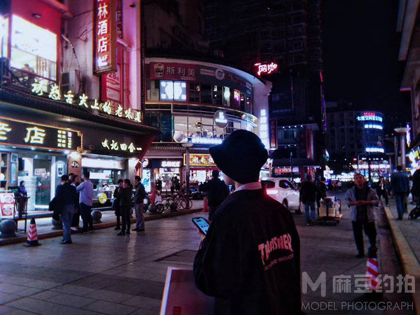 夜景模特