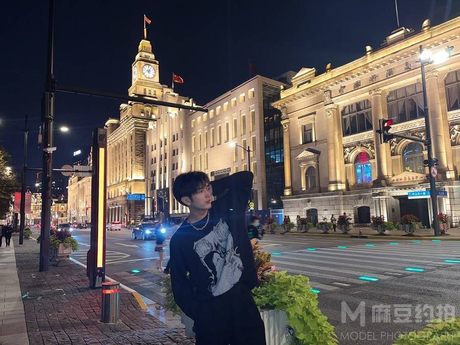 黑白模特