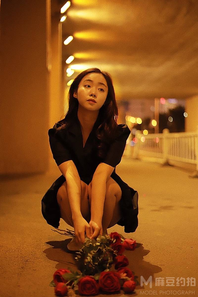 情绪模特