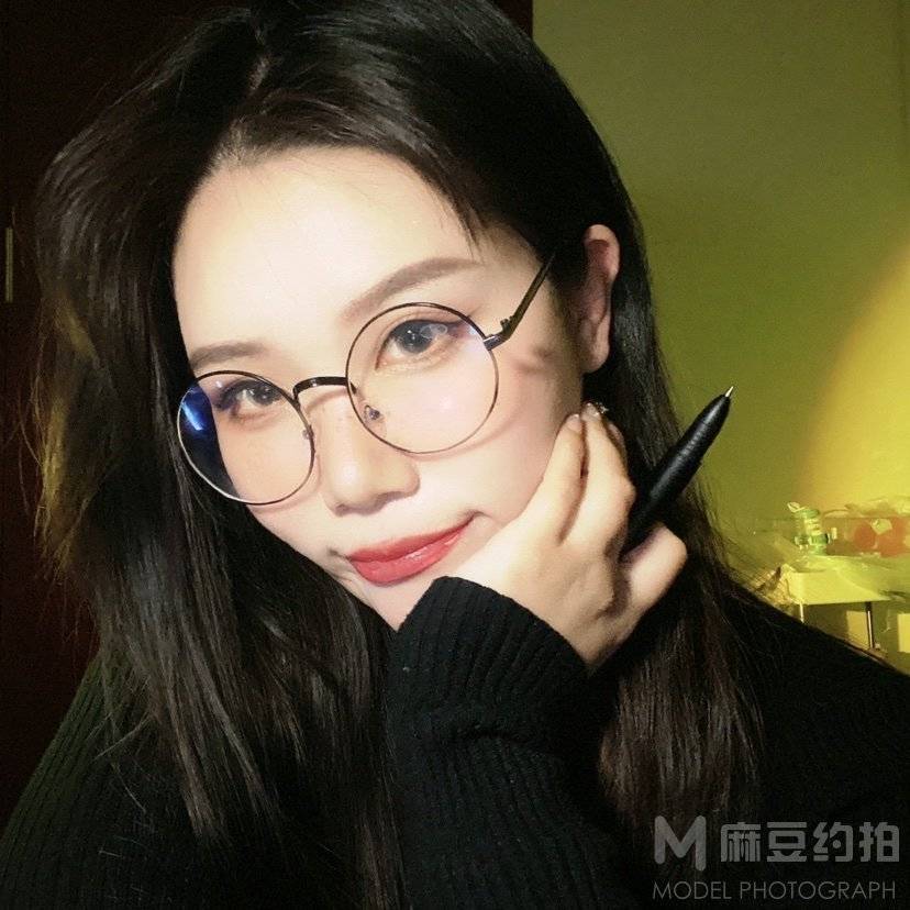 胶片模特
