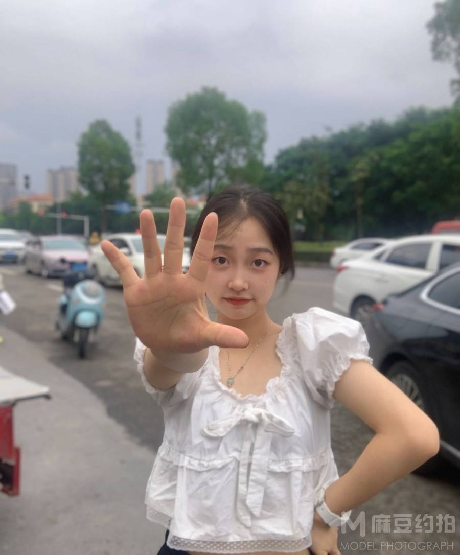校园模特