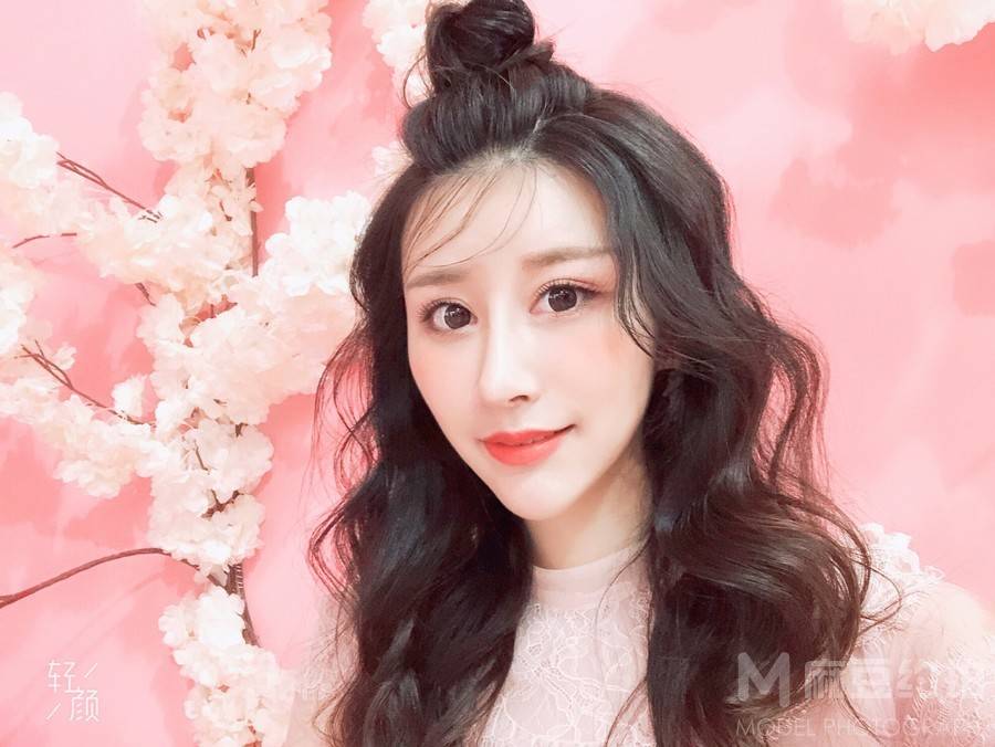 妆容模特