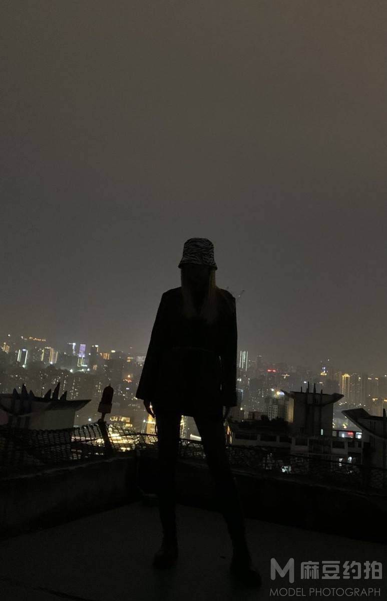 夜景模特
