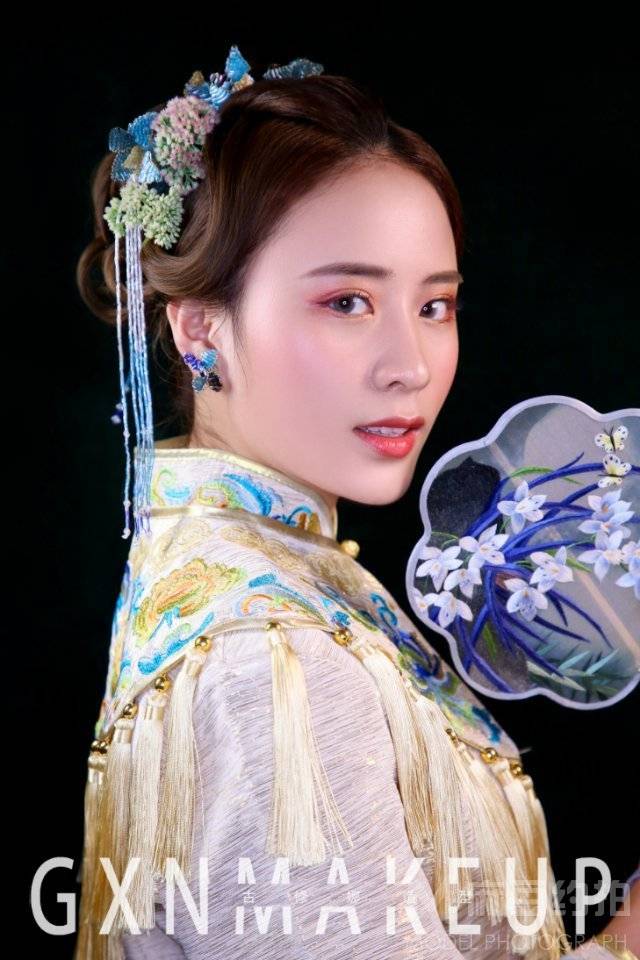 妆容模特