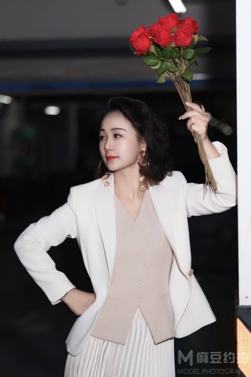 情绪模特