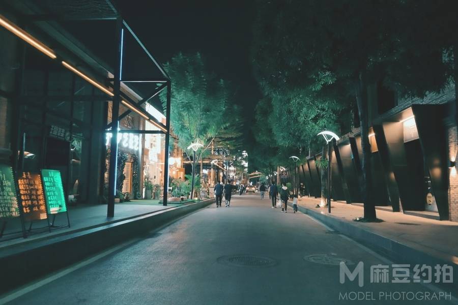 夜景模特