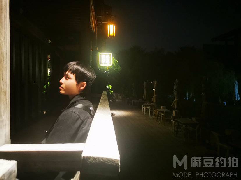 夜景模特