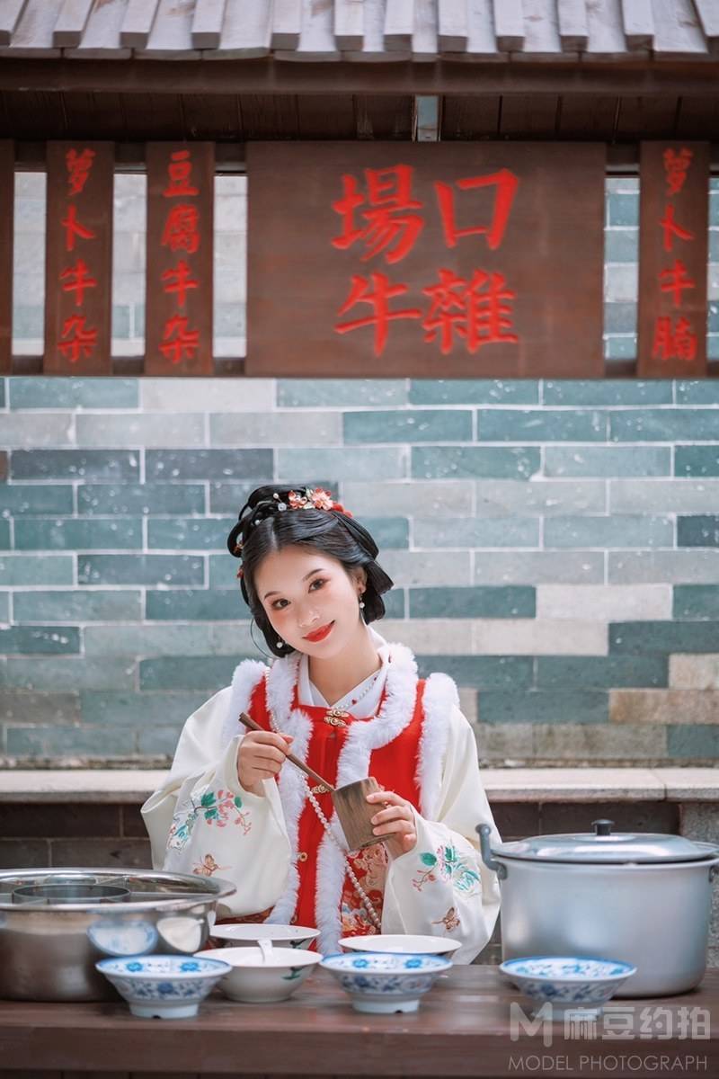 汉服模特