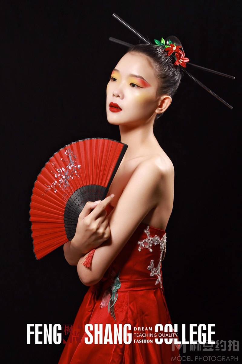 妆容模特