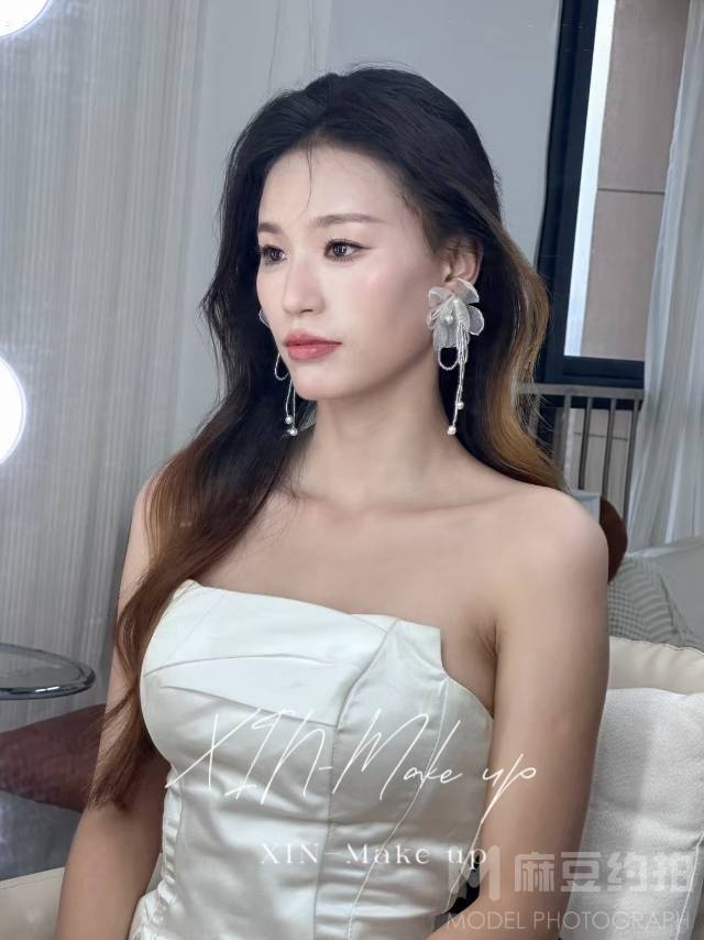 妆容模特