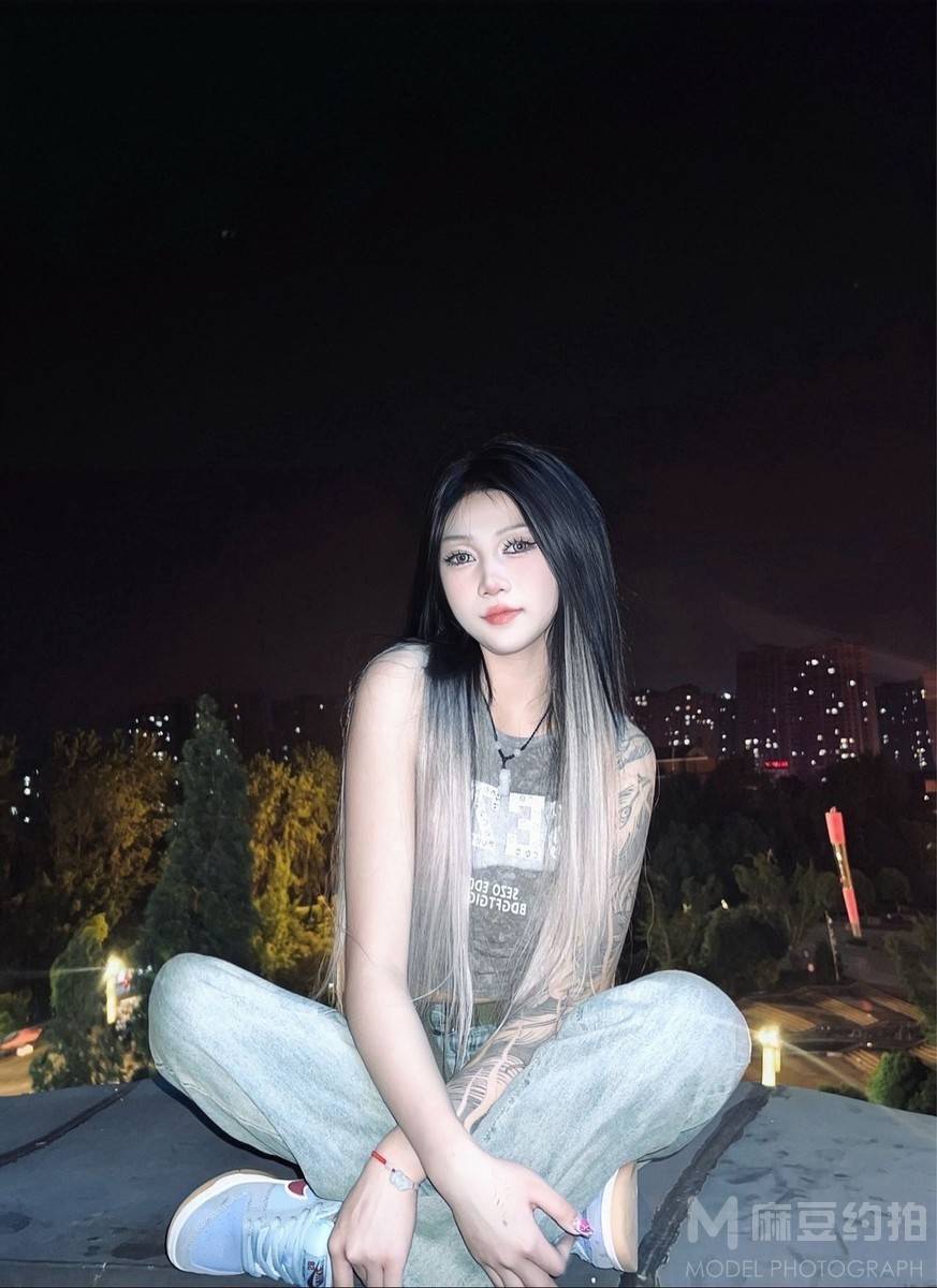 夜景模特
