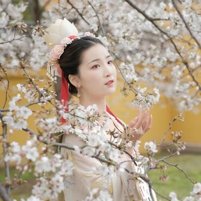 汉服模特