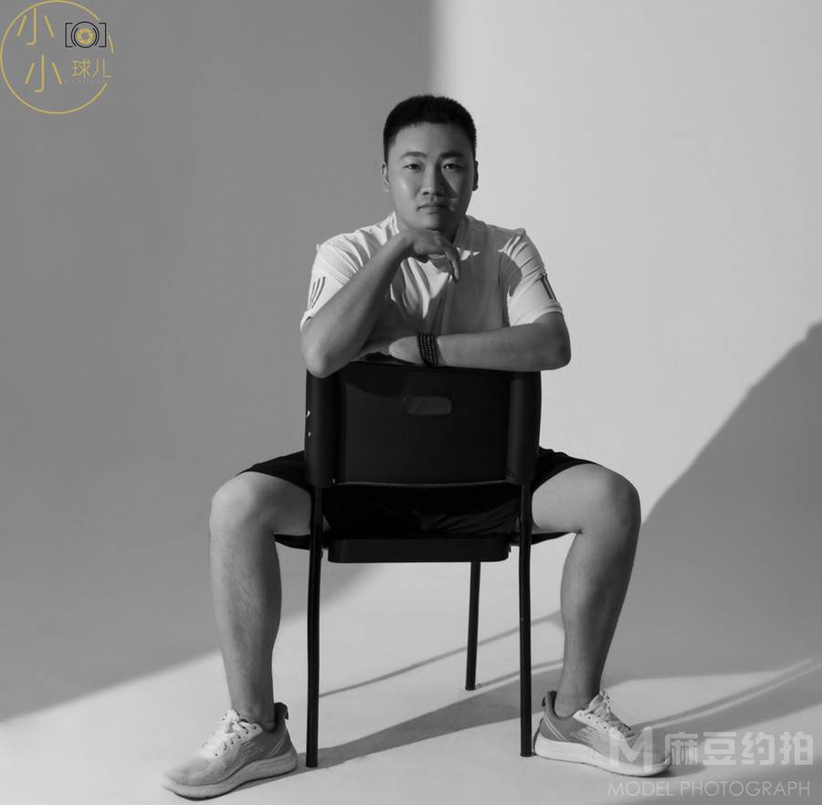 黑白模特