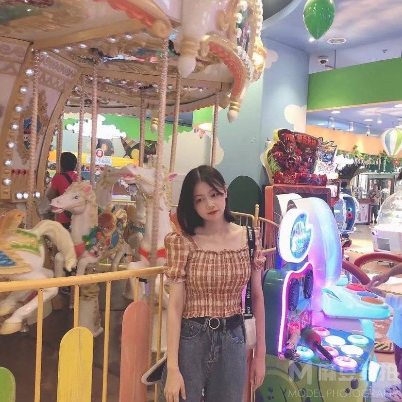 清新模特