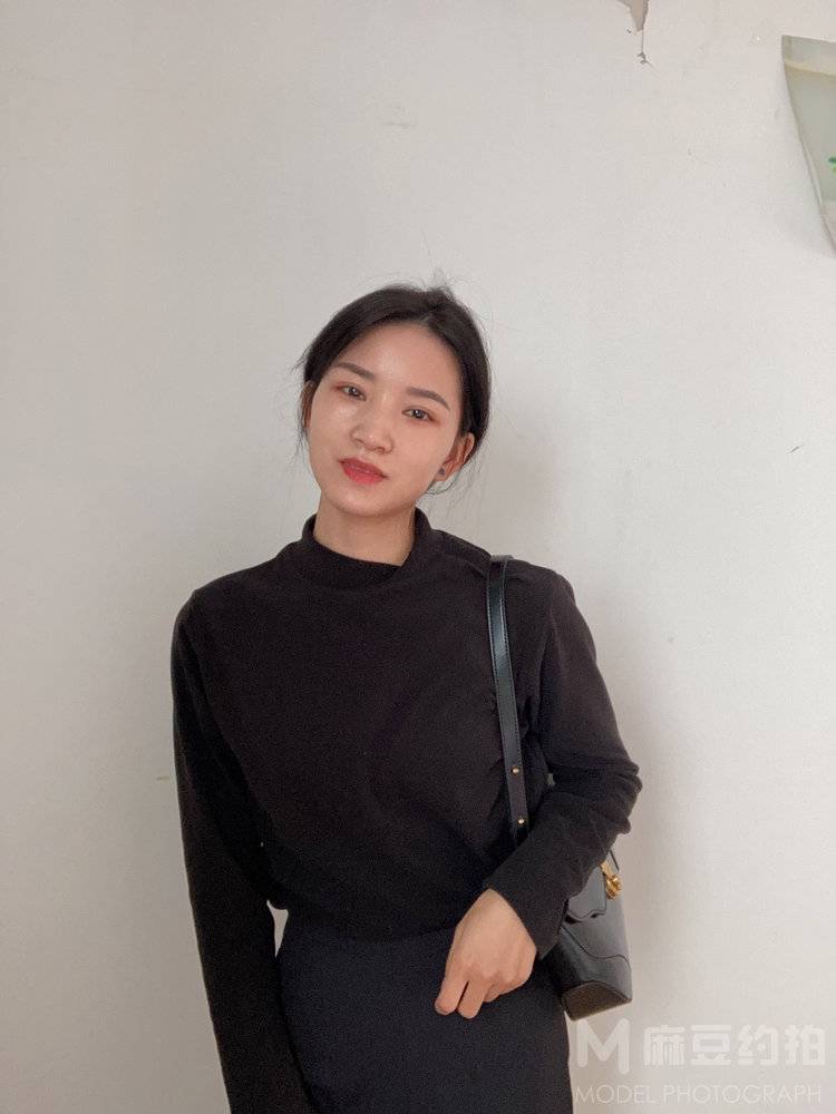 黑白模特