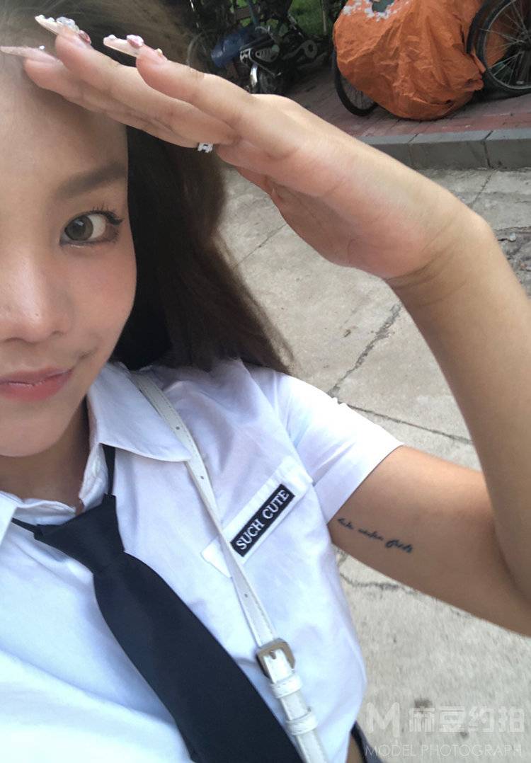 情绪模特