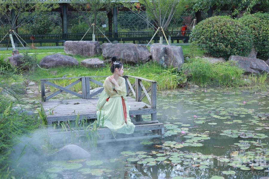 汉服模特