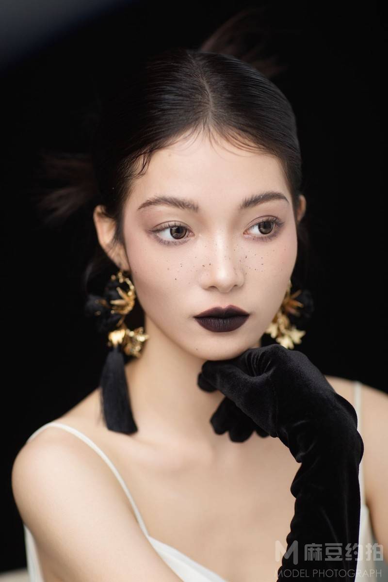 暗黑模特