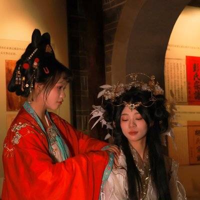 汉服模特
