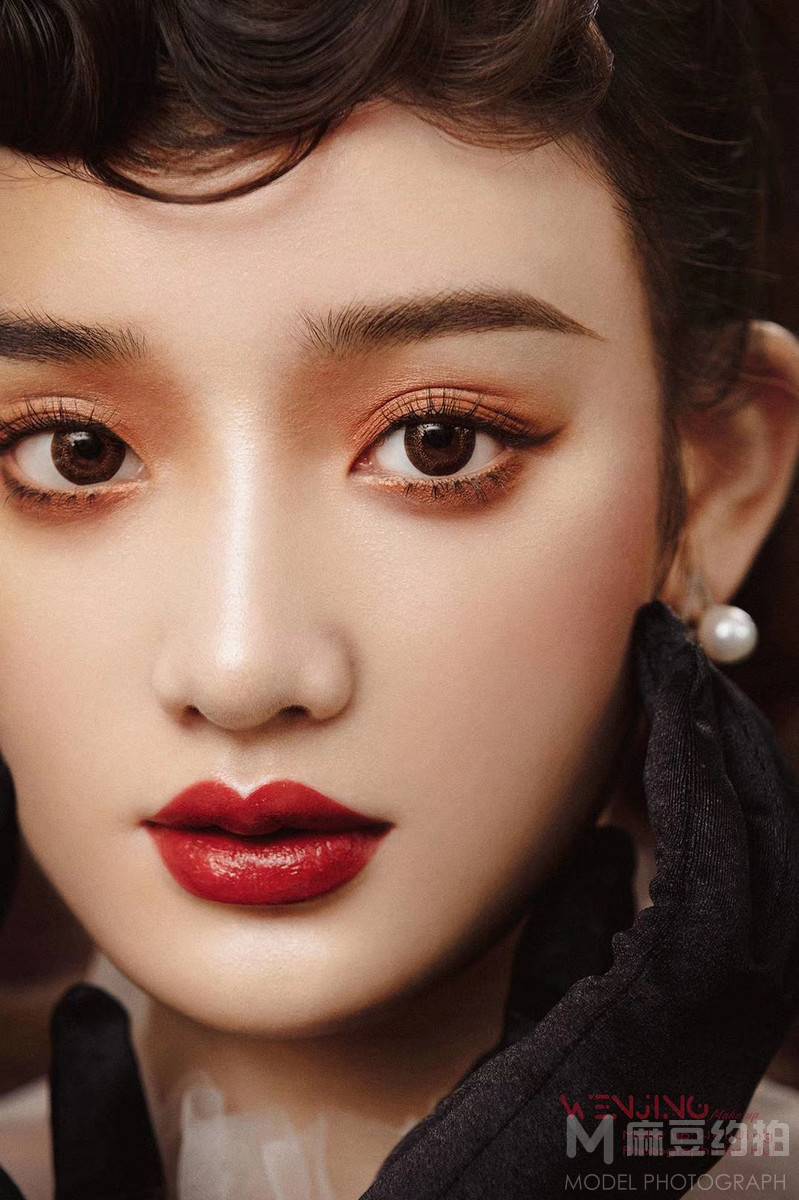 妆容模特