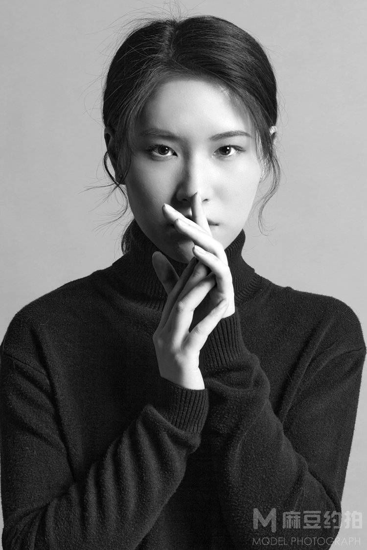 黑白模特