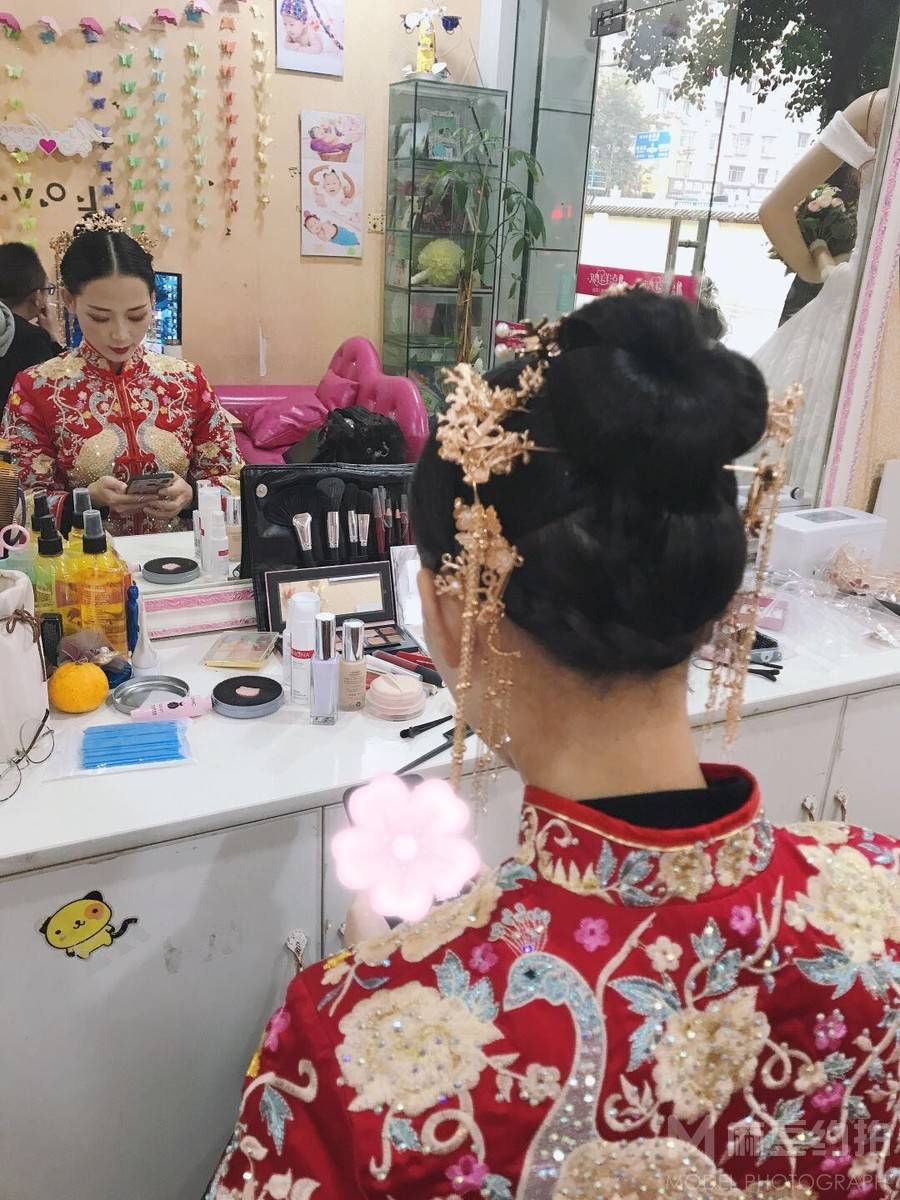 妆容模特