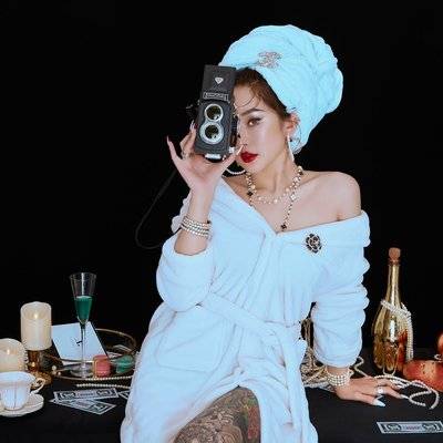 情绪模特