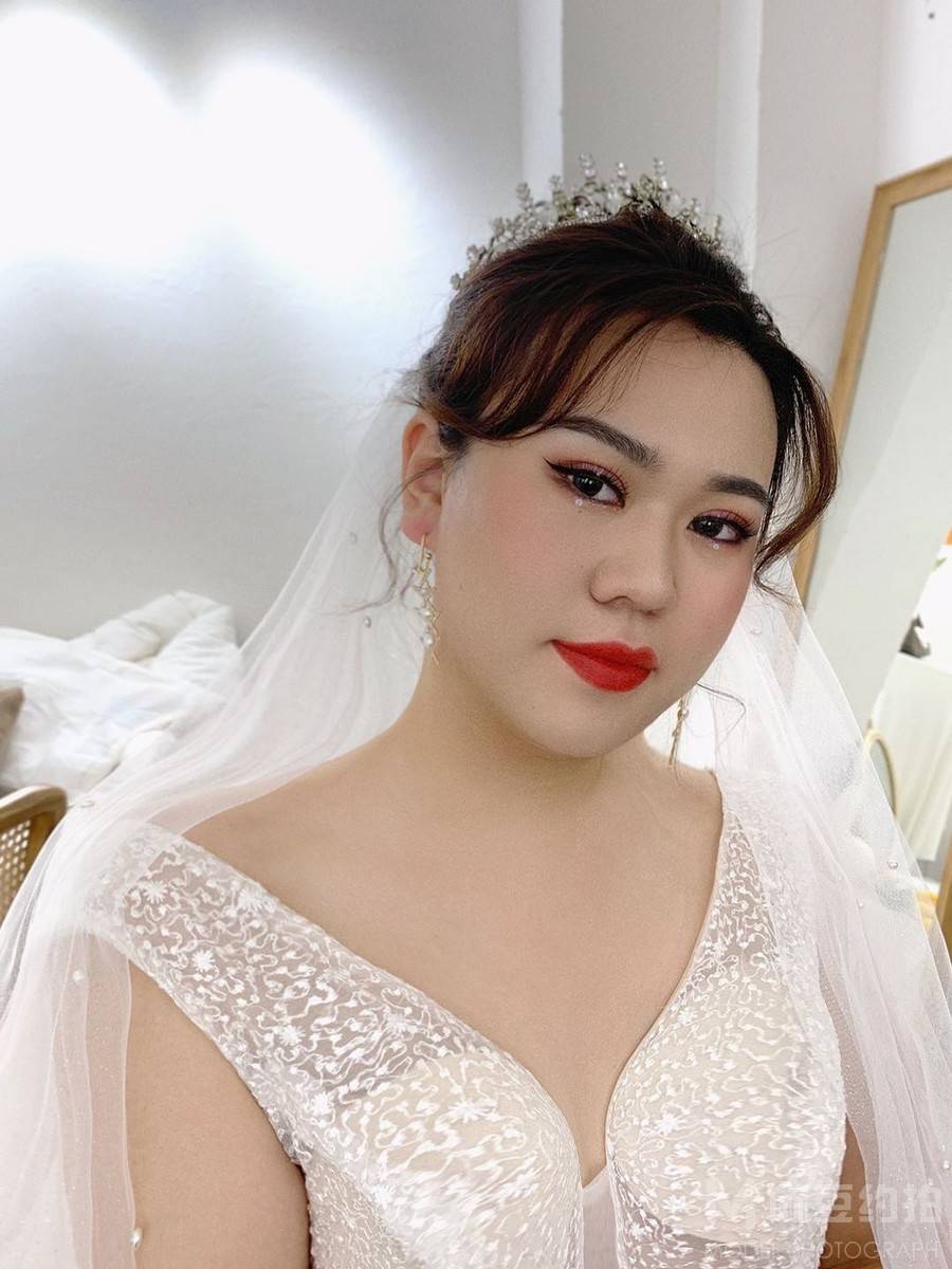 妆容模特