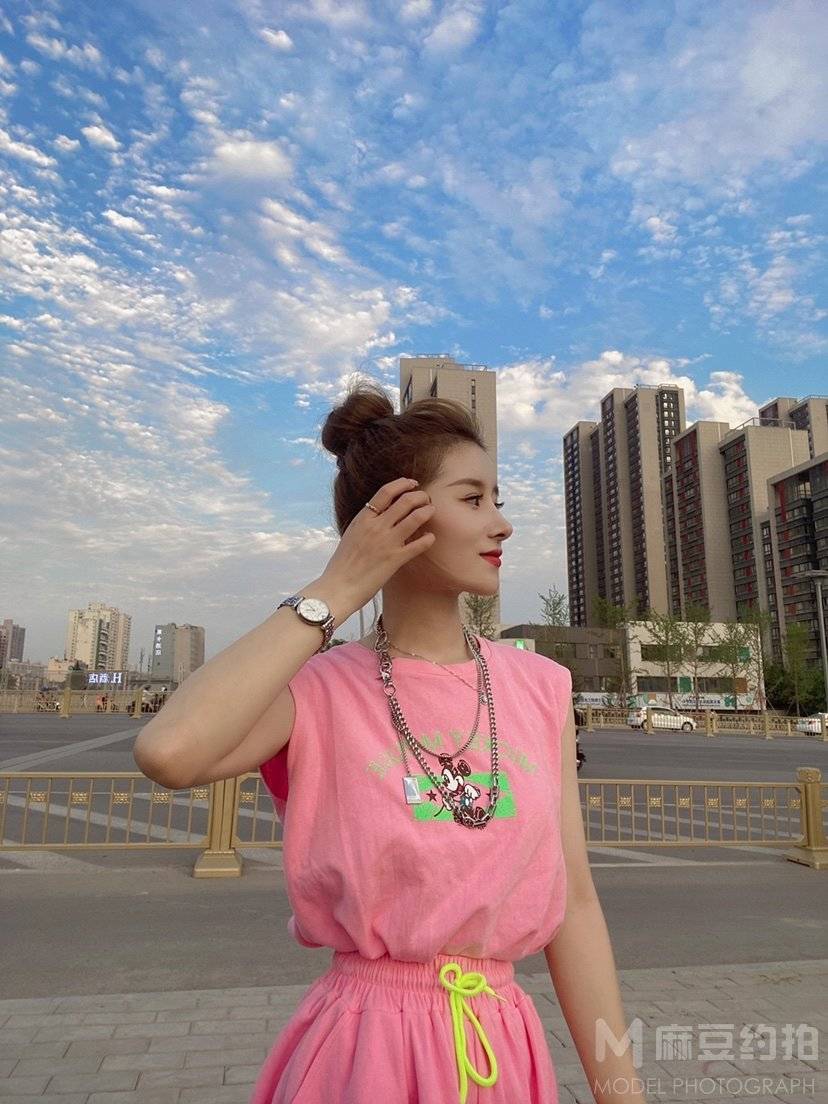 妆容模特