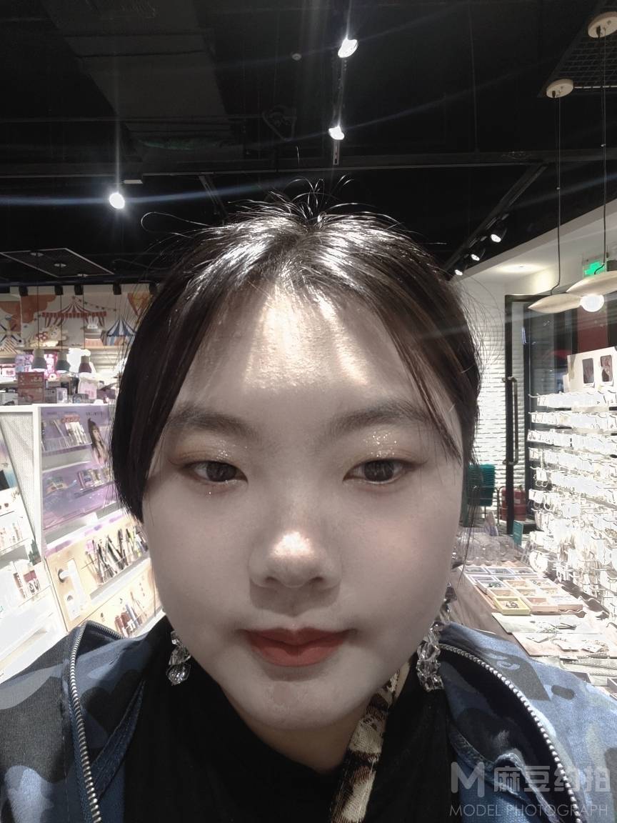 胶片模特