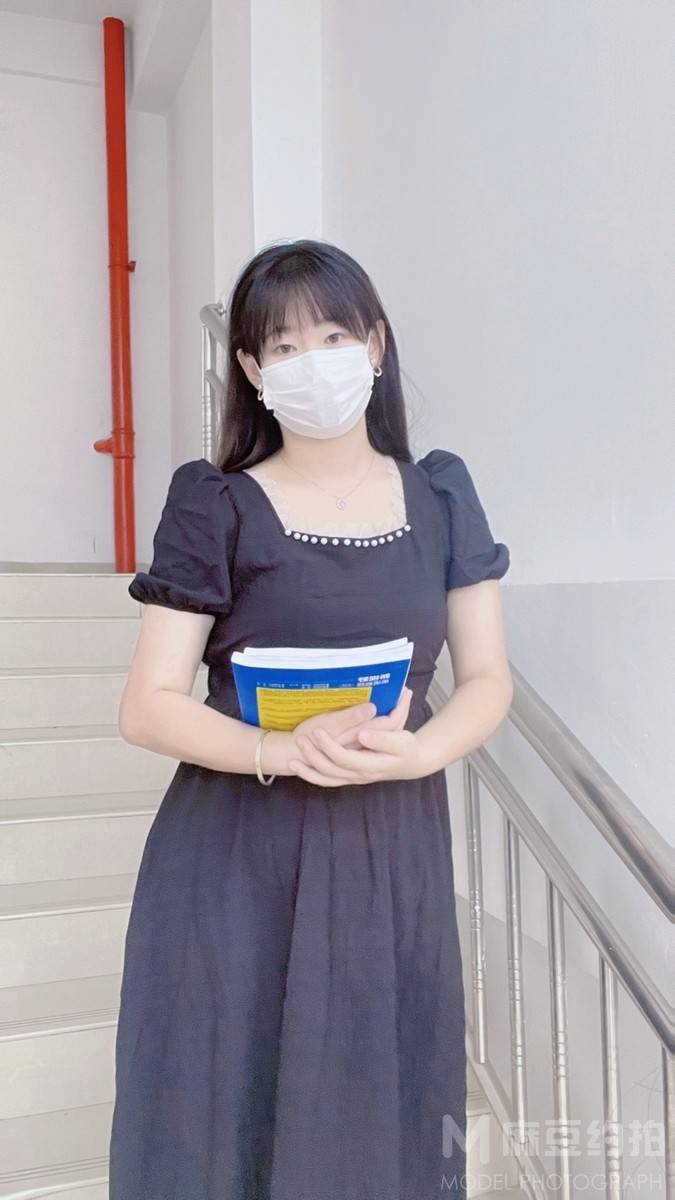 黑白模特