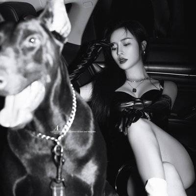 情绪模特