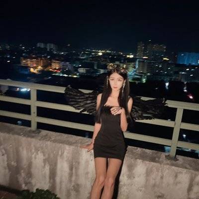 黑白模特