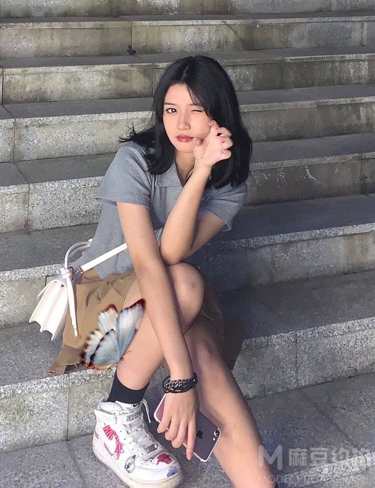 校园模特