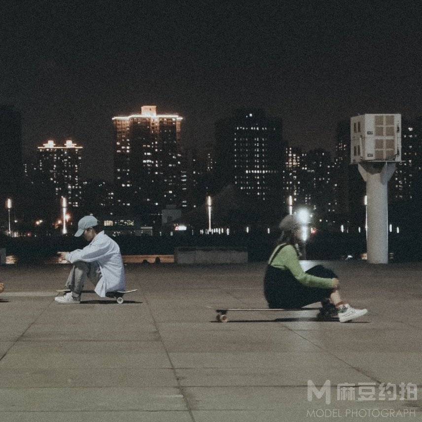 夜景模特